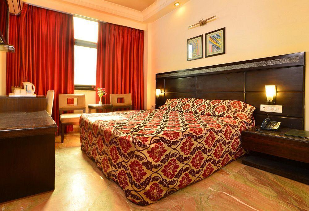 Hotel Shanti Palace West Patel Nagar New Delhi Bagian luar foto